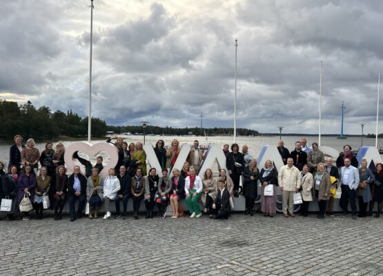 Ryhmäkuva Syyspäivien osallistujista Vaasassa 2025.